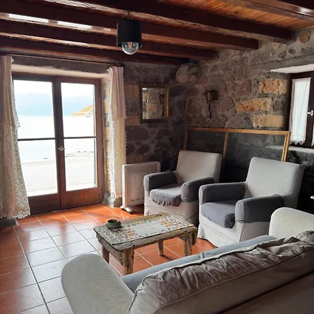 Semesterbostad By The Sea In Vathy Methana