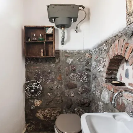 By The Sea In Vathy Methana Semesterbostad