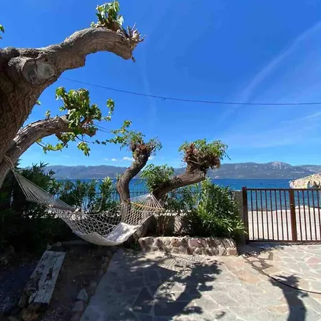 By The Sea In Vathy Methana Semesterbostad