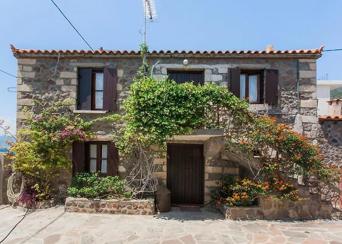 By The Sea In Vathy Methana 펜션 Megalochori (Peloponnese)