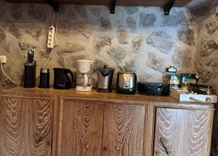 펜션 By The Sea In Vathy Methana