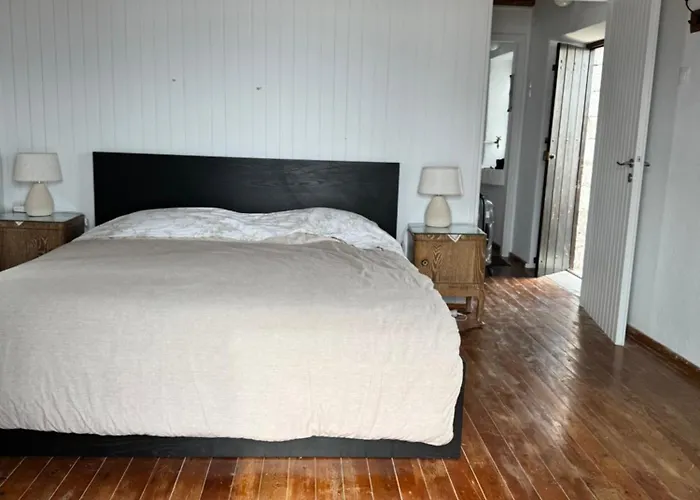 By The Sea In Vathy Methana 펜션 Megalochori (Peloponnese)